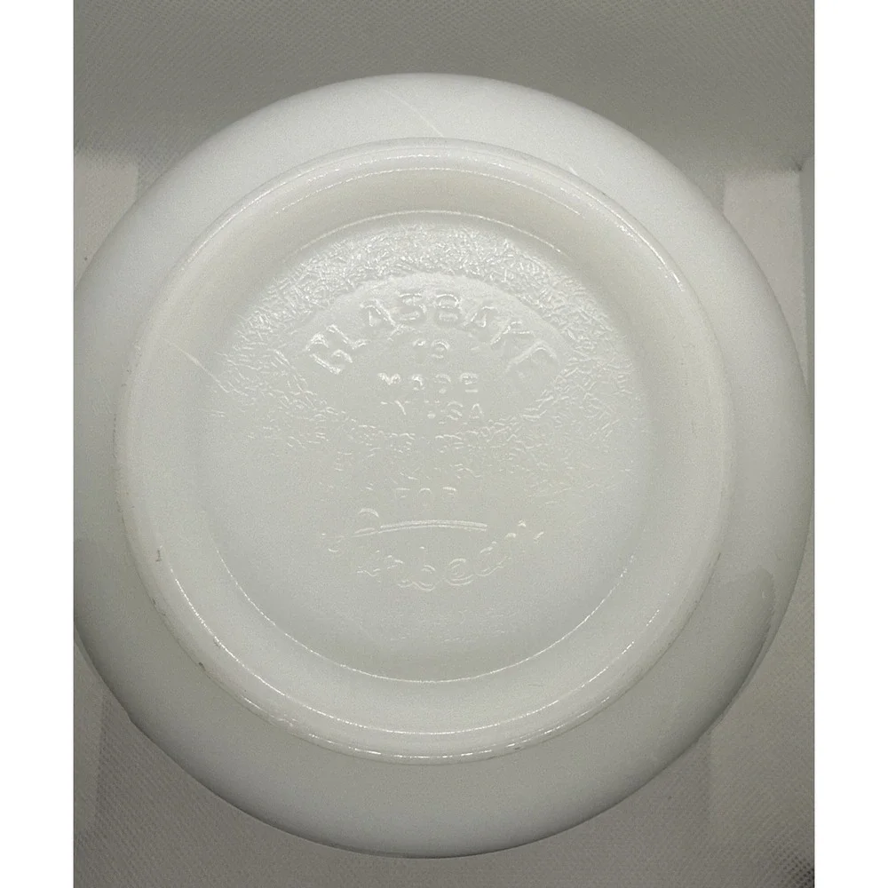 Vintage GLASBAKE for SUNBEAM 20 CJ White MIXING BOWL With SPOUT 6.5